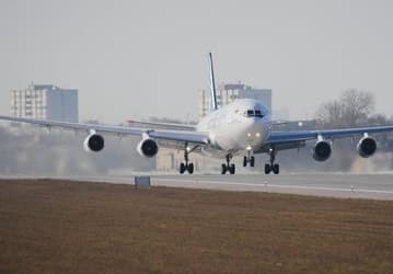 Российский дальнемагистральный самолёт Ил-96-400М выполнил первый полёт