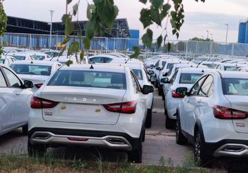 АвтоВАЗ «отработал» около 14 тыс. некомплектных Lada Vesta — они уже отправились дилерам
