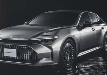 Представлен люксовый седан Toyota Crown 2024: водород, бензиновый гибрид и возможность подключать тостер, чайник или обычный телевизор