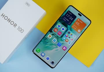 Это Honor 100 Pro. Живые фото смартфона сразу после премьеры