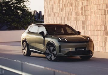 Как Geely Monjaro, только молодежный и более премиальный. В России стартуют продажи 593-сильного кроссовера Lynk & Co 08 на платформе Monjaro
