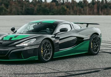 Гиперкар Rimac Nevera побил рекорд скорости езды задним ходом — он разогнался до 275 км/ч