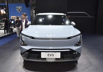 Как Sportage, только намного современнее. Стартовали продажи Kia EV5: 217 л.с., 5 лет гарантии и 530 км на одной зарядке — за 20,7 тыс. долларов