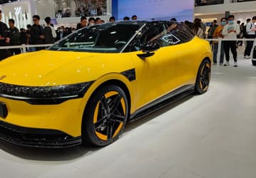 Суперседан Geely получился супермощным, супербыстрым и недорогим. 636-сильный Zeekr 007 оценили всего в 31 тыс. долларов