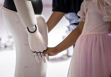 Китай собирается массово выпускать человекоподобных роботов к 2025 году