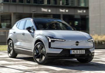 Geely продала 100 млн акций Volvo, которые резко подешевели