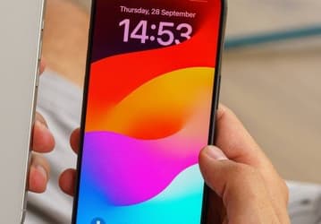 Половина всех американцев выбирает iPhone, но сторонников у Google и Motorola всё больше. Появилась свежая статистика рынка США