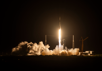 Рекордный запуск: 18-й старт ракеты SpaceX Falcon 9 прошёл успешно, можно посмотреть трансляцию