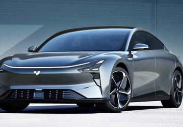 Очередной суперседан от Geely. Представлен серийный Jiyue 02 с рулем-штурвалом, автопилотом и большим экраном на передней панели