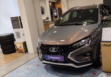 Lada Vesta SW Cross Techno за 2 млн рублей – это ещё цветочки. Официальный дилер продает Vesta SW Cross с пробегом 8 тыс. км за 2,425 млн рублей