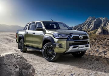 Представлена Toyota Hilux Revo Rocco: агрессивный передний бампер, расширенные крылья и вездеходные шины
