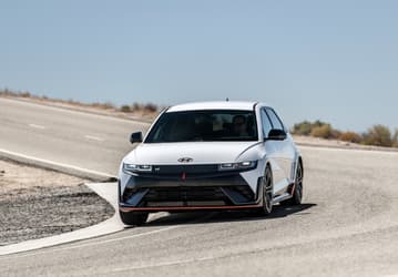 Hyundai планирует выпустить маленький и дешёвый, но заряженный хетчбэк N с 800-вольтовой зарядкой