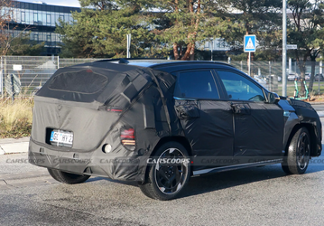 Hyundai Kona Electric 2025 замечен в бесшумной спортивной комплектации N Line