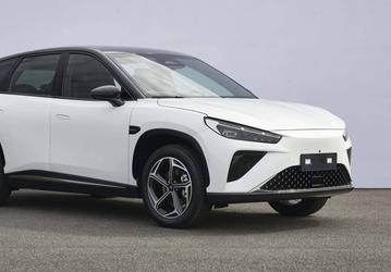 Конкурент Tesla Model Y и BYD Song Plus, который может быть электромобилем или гибридом. Представлен Neta L