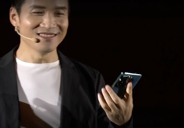 Глава OnePlus показал OnePlus 12 до анонса и назвал любимые смартфоны