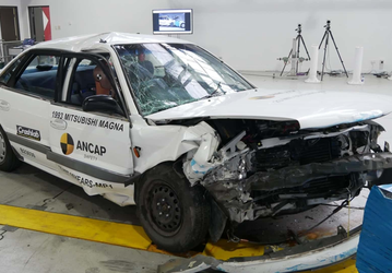 Краш-тест 30-летнего Mitsubishi показывает, насколько далеко вперёд шагнула безопасность автомобилей