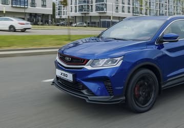 «Мы пересаживали на BelGee X50 людей, которые раньше ездили на Volkswagen Tiguan, Toyota RAV4 или Kia Sportage». Белорусский дилер — об огромном спросе на «белорусский Coolray»