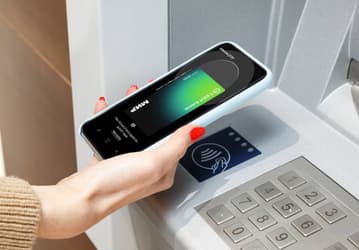 В банкоматы Сбера теперь можно вносить наличные без карты