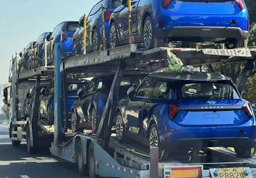 Совершенно новые Mini Cooper уже доставляются в салоны. Появились живые фотографии новинки