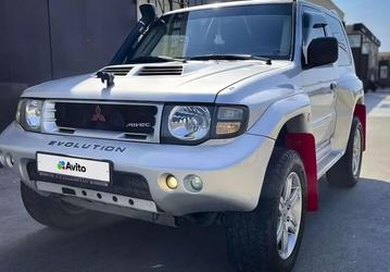 Очень редкий Mitsubishi Pajero Evolution выставили на продажу за 1,25 млн рублей. У него полный привод, 280 л.с. и 5-ступенчатый «автомат»