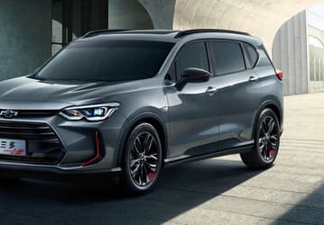7 мест, 163 л.с. и 6-ступенчатый «автомат» — чуть дороже Lada Vesta. В Россию привезли свежую партию кроссоверов Chevrolet Orlando