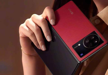 Первый флагман со Snapdragon 8 Gen 3, тремя камерами с OIS, перископическим модулем и сгибающимся экраном. Подробности о Vivo X Fold3