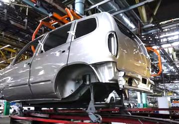 АвтоВАЗ начал собирать автомобили Niva, которые окрашены металлизированной эмалью «Платина»