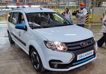АвтоВАЗ запустил производство первых электрических Lada e-Largus в Ижевске