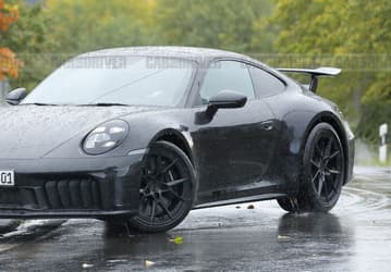 Такого Porsche 911 ещё не было: раскрыты характеристики гибрида Porsche 911 2025