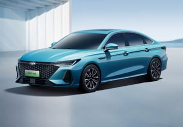 Chery начала принимать слепые заказы на Fengyun A8 — «лучший гибридный семейный седан в пределах 21 тыс. долларов». Бонус для покупателей — пожизненная гарантия