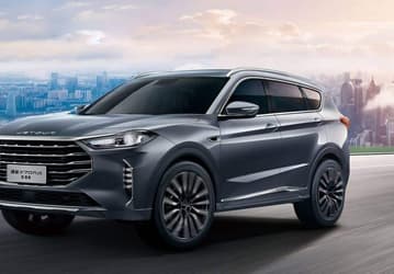 В Китае представлен 7-местный кроссовер Jetour X70 Plus 2023 ценой от 13 700 долларов. Он может приехать в Россию