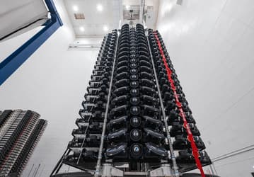 SpaceX намеренно уничтожит часть своих новейших спутников Starlink V2 Mini, запущенных на орбиту в феврале
