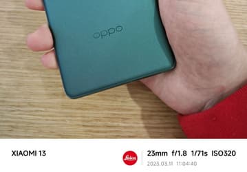 Когда один серийный флагман снимает другой, предсерийный. Живое фото Oppo Find X6 Pro, сделанное на камеру Xiaomi 13