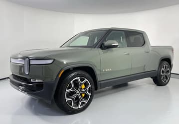 Дилеры предложили россиянам 800-сильный пикап Rivian R1T с разгоном до 100 км/ч за 3 секунды. Сколько за него просят?