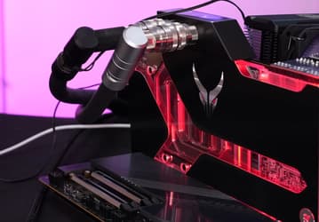 «Это лучшая Radeon RX 7900 XTX». Тестирование PowerColor RX 7900 XTX Liquid Devil показало, на что способна эта видеокарта