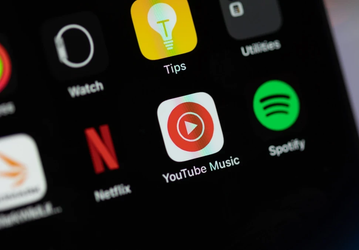 YouTube Music автоматически загрузит 500 любимых песен на iPhone