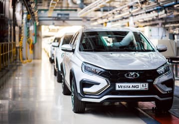 Тольяттинская Lada Vesta NG отличается от ижевской. Об особенностях нового автомобиля рассказало издание «Авторевю»