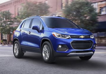 В России продают кроссовер Chevrolet Trax. Сколько просят за полноприводный аналог Lada Xray Cross?