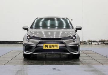Золотая середина между Toyota Corolla и Camry? В Китае представлен седан Toyota Lingshang 2023