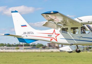 В России планируют наладить производство ещё одного самолёта. Особенность «Альфа-КМ» — во встроенной парашютной системе