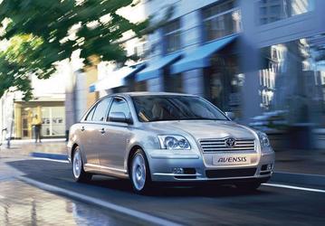 Toyota отзывает более 22 000 автомобилей Avensis в России
