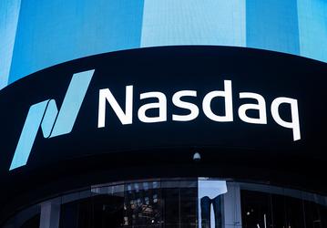 Американская биржа NASDAQ больше не будет торговать акциями российских компаний «Яндекс», Ozon, Headhunter и Qiwi