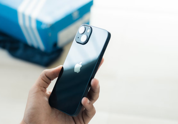 iPhone 13 заметно подешевел в России