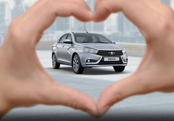 Старт продаж Lada Vesta NG в мае отменяется? АвтоВАЗ в мае уйдет в отпуск — не хватает комплектующих