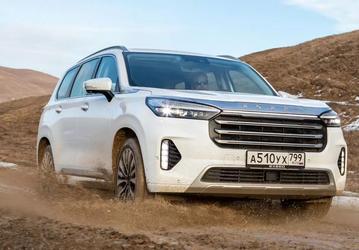 Дилеры начали давать большие скидки на автомобили. Так, на 7-местный кроссовер Exeed VX можно получить скидку в 1 миллион рублей