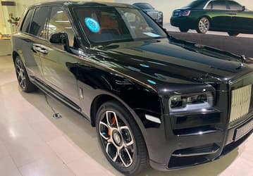 В 2022 году Rolls-Royce в три раза обогнал по продажам в России отечественный Aurus