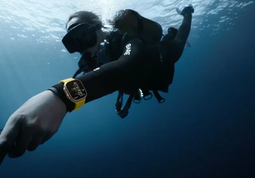 Владельцы Apple Watch Ultra могут проверить глубиномер и водонепроницаемость и оплатить ремонт в случае обнаружения повреждений