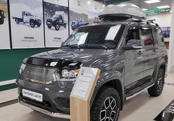 В продаже обнаружился УАЗ «Патриот» с «автоматом». Цена может удивить