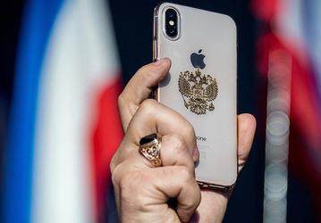 Apple согласилась устанавливать в iPhone российские приложения