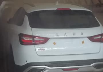 АвтоВАЗ показал, как автомобили Lada тестируют на водонепроницаемость